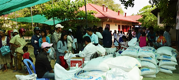 Rice distribution to families of beneficiaries